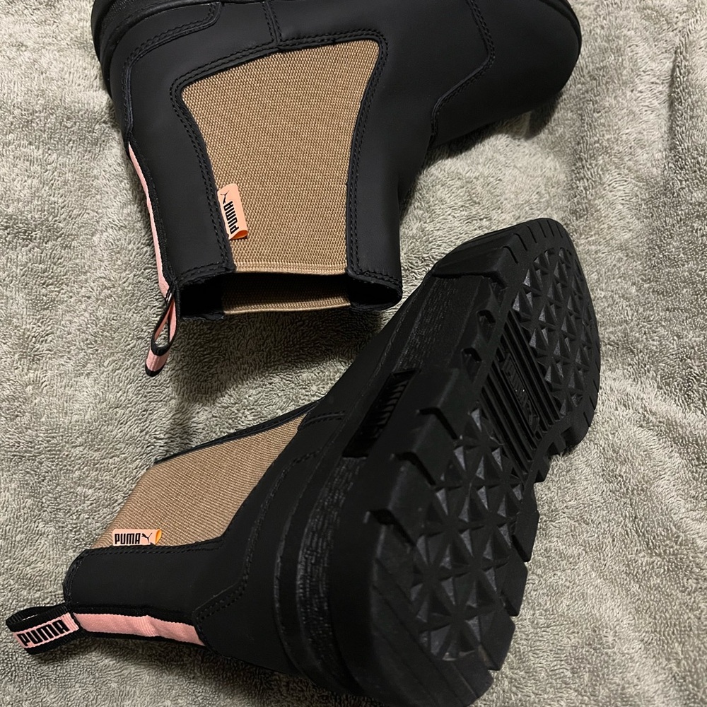 PUMA Women's Black and Brown Winter Boots